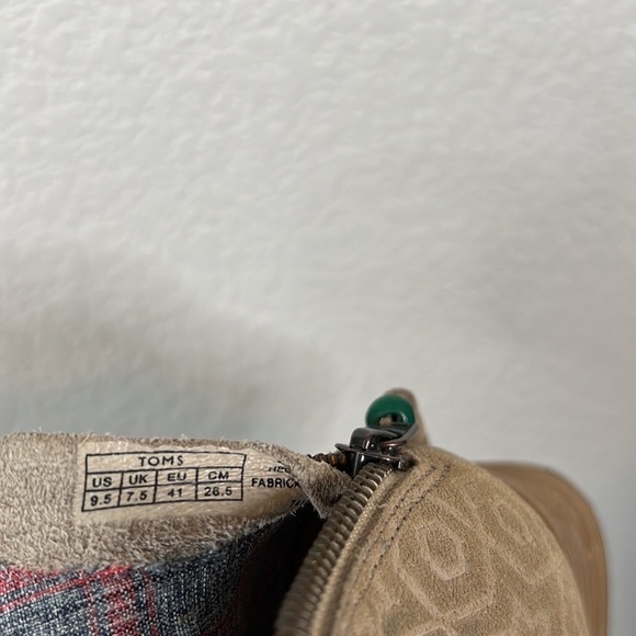 Toms Leila Suede Embossed Ankle Booties Size 9.5 - Picture 10 of 12